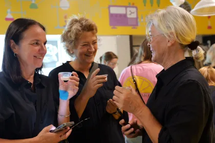 Bubbelprovning i Kemilabbet under Universeum After Dark.