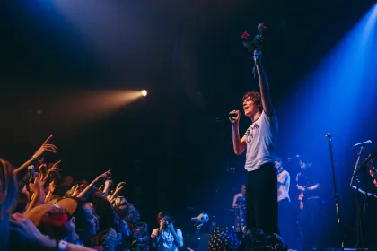 Håkan Hellström på scen i Gramercy Theatre i New York 2016.