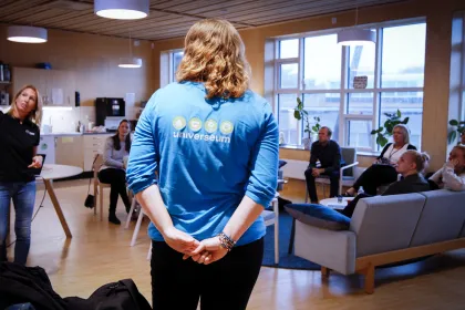 Universeumpedagog och lärare.