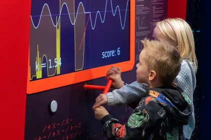 Barn utforskar matematiska kurvor