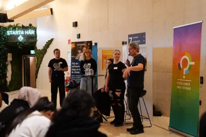Unga forskare på Framtidsforum.