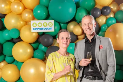 Nyöppning 13 juni: Gröna mattans fotovägg