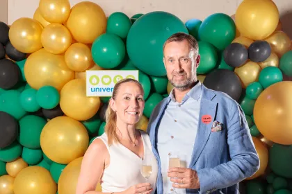 Nyöppning 13 juni: Gröna mattans fotovägg